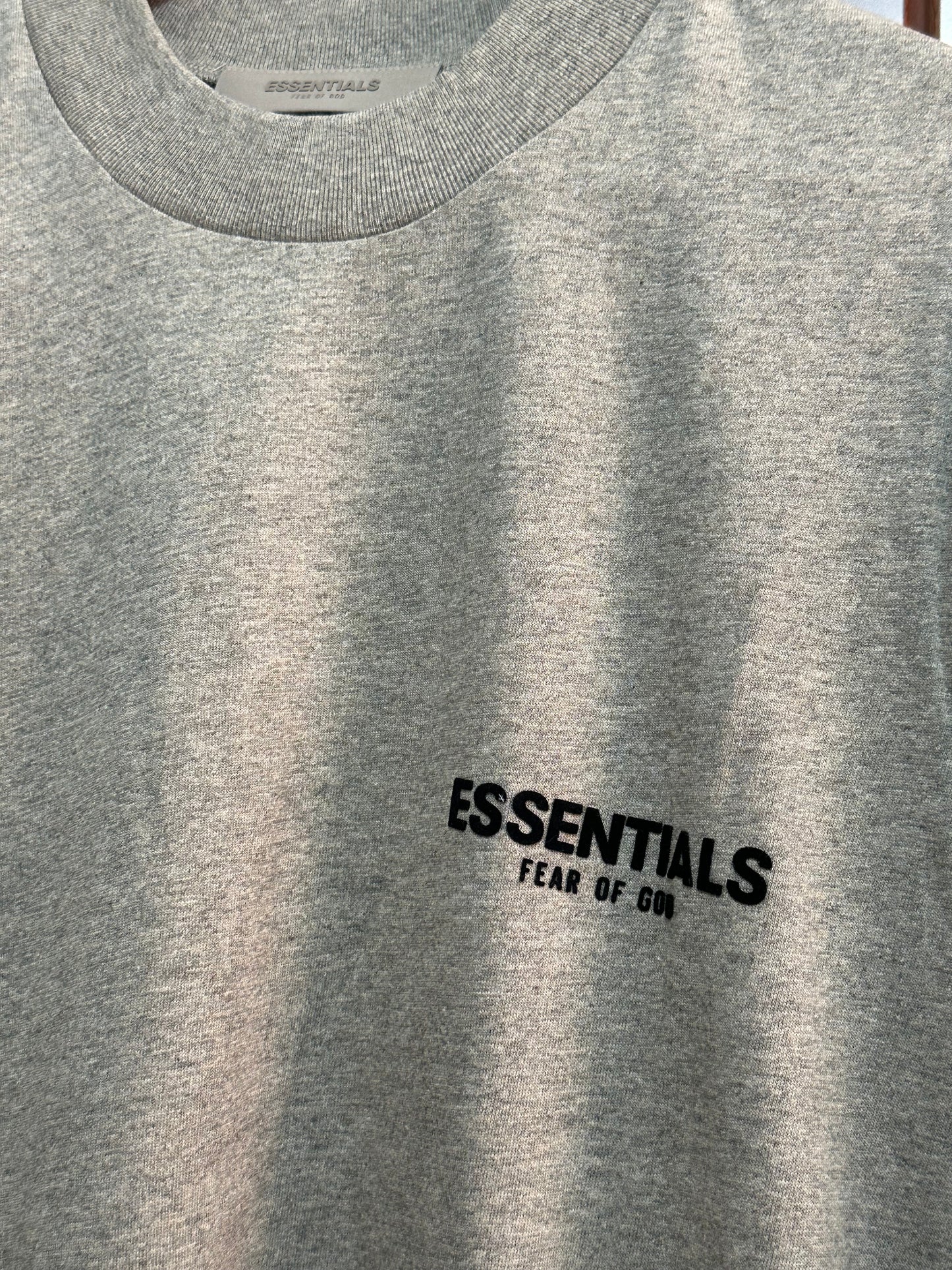 PLAYERA ESSENTIALS